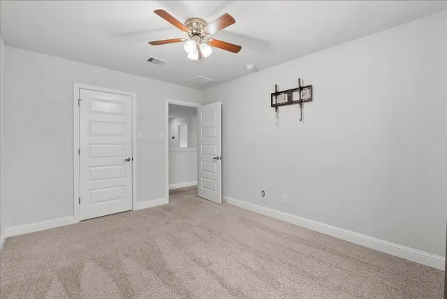 $2,500 | 4207 West Bayou Maison Circle, Dickinson, TX 77539