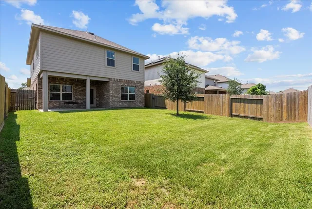 $2,500 | 4207 West Bayou Maison Circle, Dickinson, TX 77539