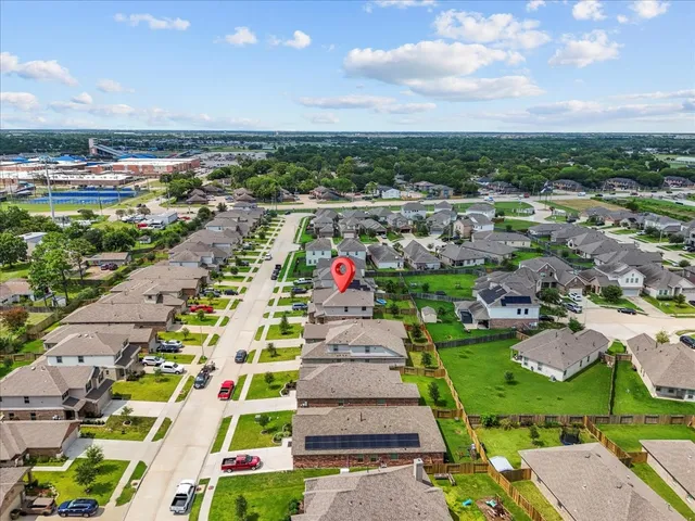 $2,500 | 4207 West Bayou Maison Circle, Dickinson, TX 77539