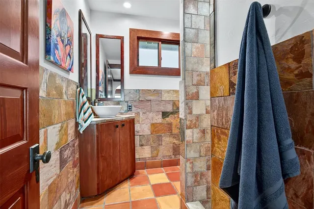 $1,225,000 | 98 Park Lane, Pottsboro, TX 75076