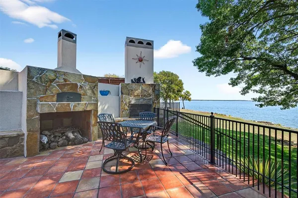 $1,225,000 | 98 Park Lane, Pottsboro, TX 75076