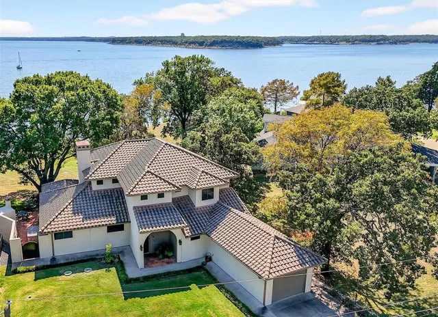 $1,225,000 | 98 Park Lane, Pottsboro, TX 75076