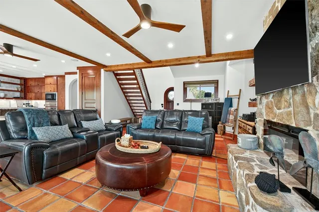 $1,225,000 | 98 Park Lane, Pottsboro, TX 75076