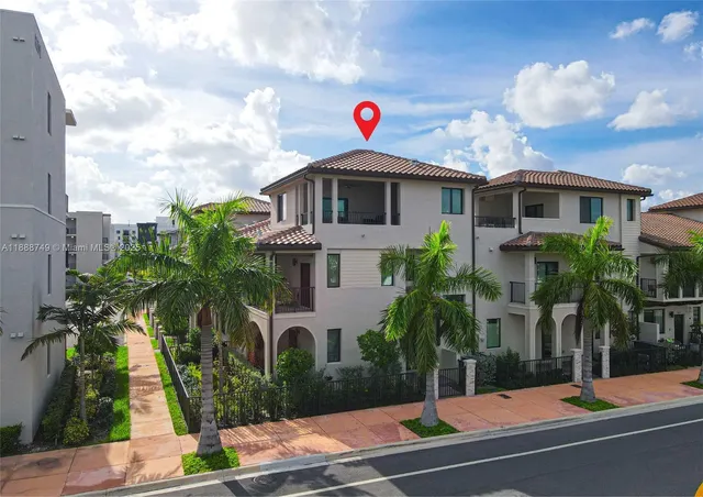 $998,000 | 4260 Northwest 82nd Avenue, Doral, FL 33166