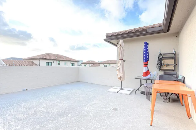 $998,000 | 4260 Northwest 82nd Avenue, Doral, FL 33166