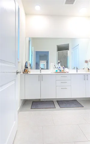 $998,000 | 4260 Northwest 82nd Avenue, Doral, FL 33166