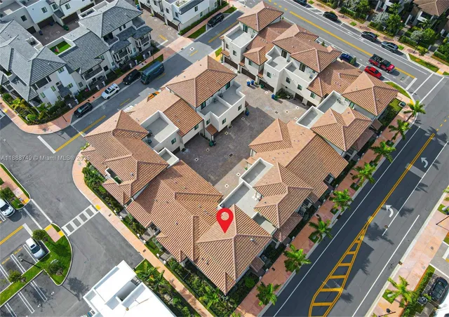 $998,000 | 4260 Northwest 82nd Avenue, Doral, FL 33166