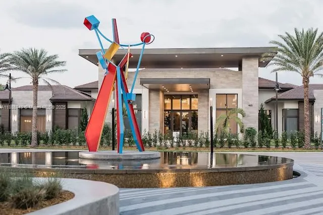 $998,000 | 4260 Northwest 82nd Avenue, Doral, FL 33166