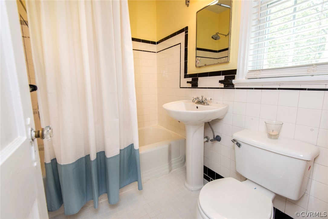 3908 Brook Road Richmond, VA 23227 - Photo 26 of 46 Gallery Image 26