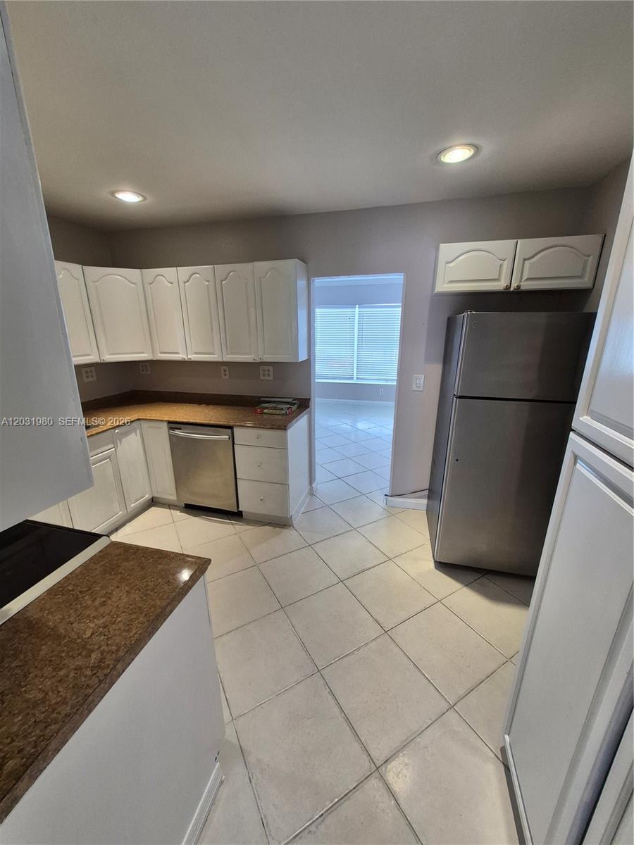 5653 Coconut Road West Palm Beach, FL 33413 - Photo 10 of 22
