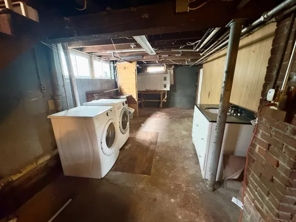 $3,400 | 50 Cushing Street, Quincy, MA 02170