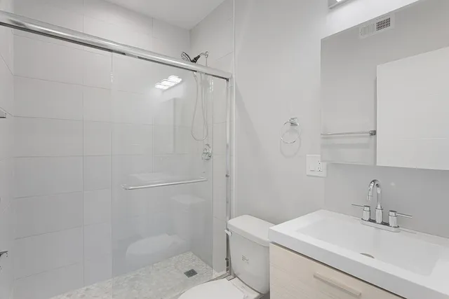 $2,123 | 1550 West Juneway Terrace, Unit 3C, Chicago, IL 60626