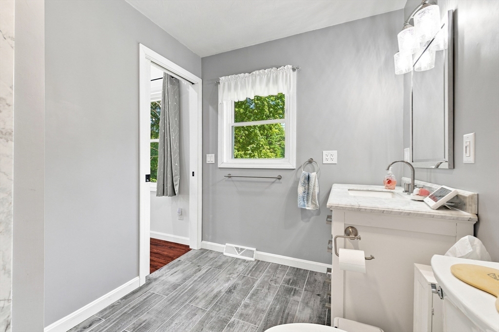298 Neck Road Rochester, MA 02770 - Photo 26 of 35 Gallery Image 26