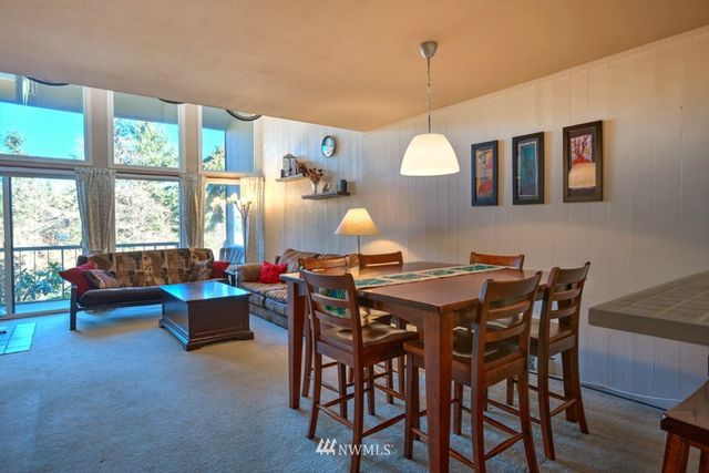 $216,000 | 6674 138th Avenue Northeast, Unit 614, Redmond, WA 98052