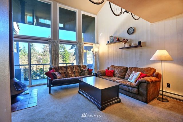 $216,000 | 6674 138th Avenue Northeast, Unit 614, Redmond, WA 98052