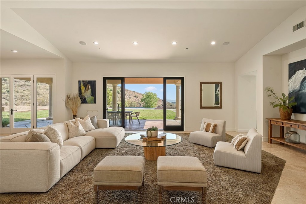 10727 West Stallion Ranch Road Shadow Hills, CA 91040 - Photo 8 of 43