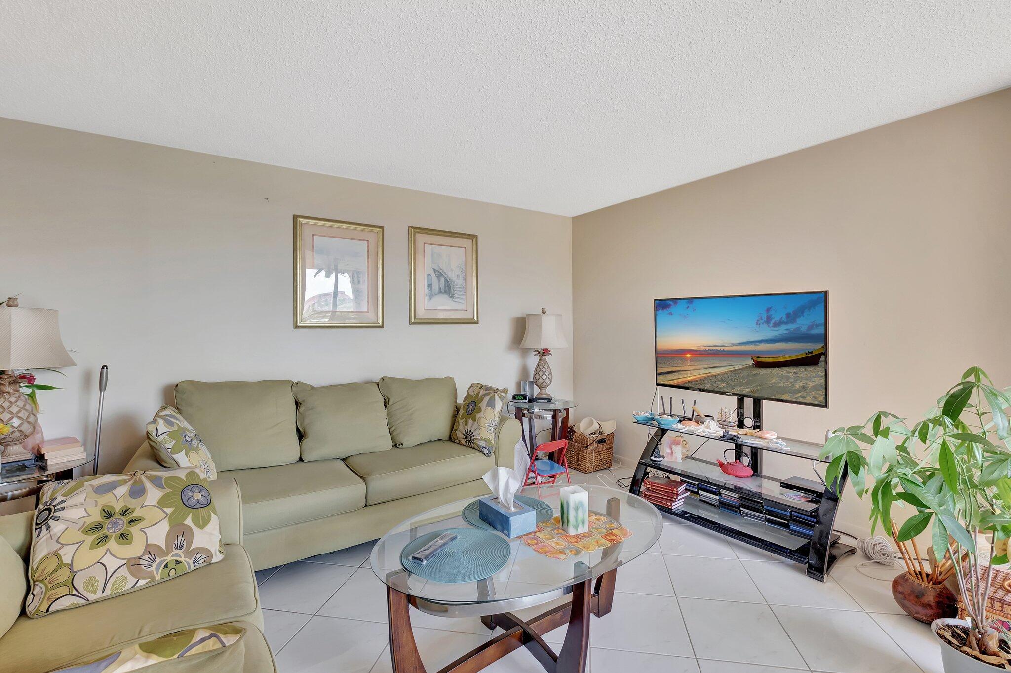 950 Egret Circle, Unit 5409 Delray Beach, FL 33444 - Photo 10 of 52 9-web-or-mls-DSC_7306