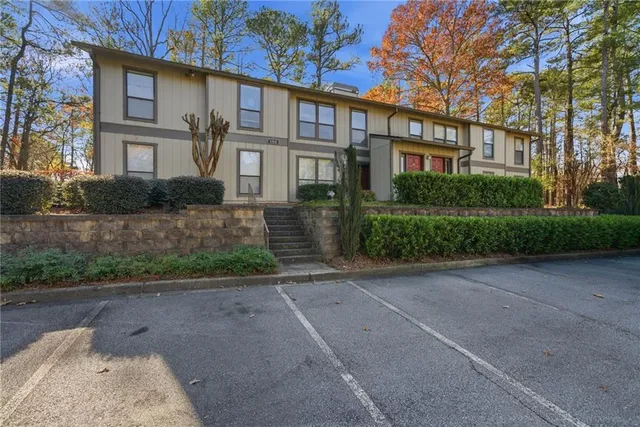 $299,900 | 101 Woodcliff Drive, Unit 101, Sandy Springs, GA 30350