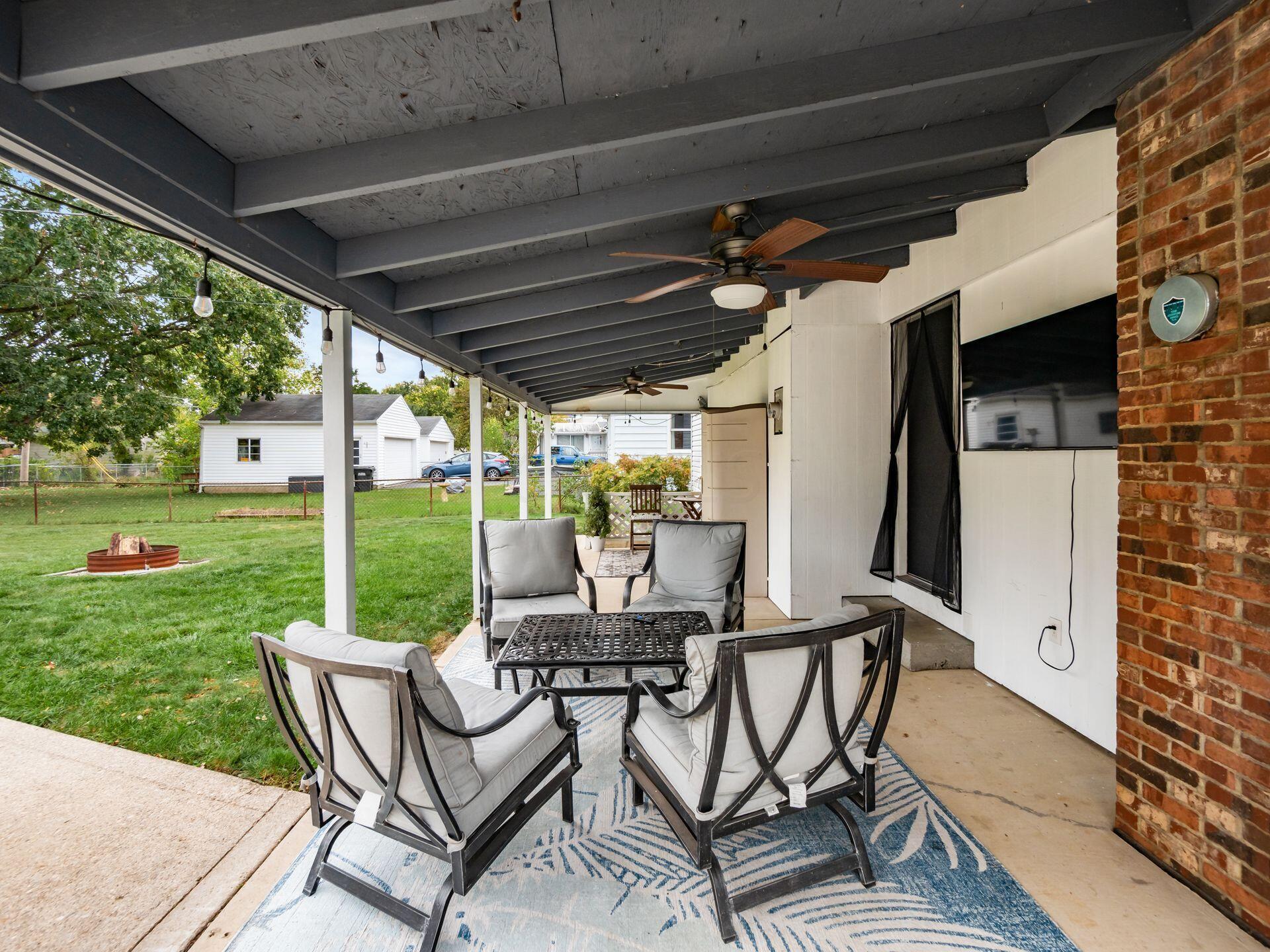 212 Deerfield Road Columbus, OH 43228 - Photo 37 of 47 Covered Porch