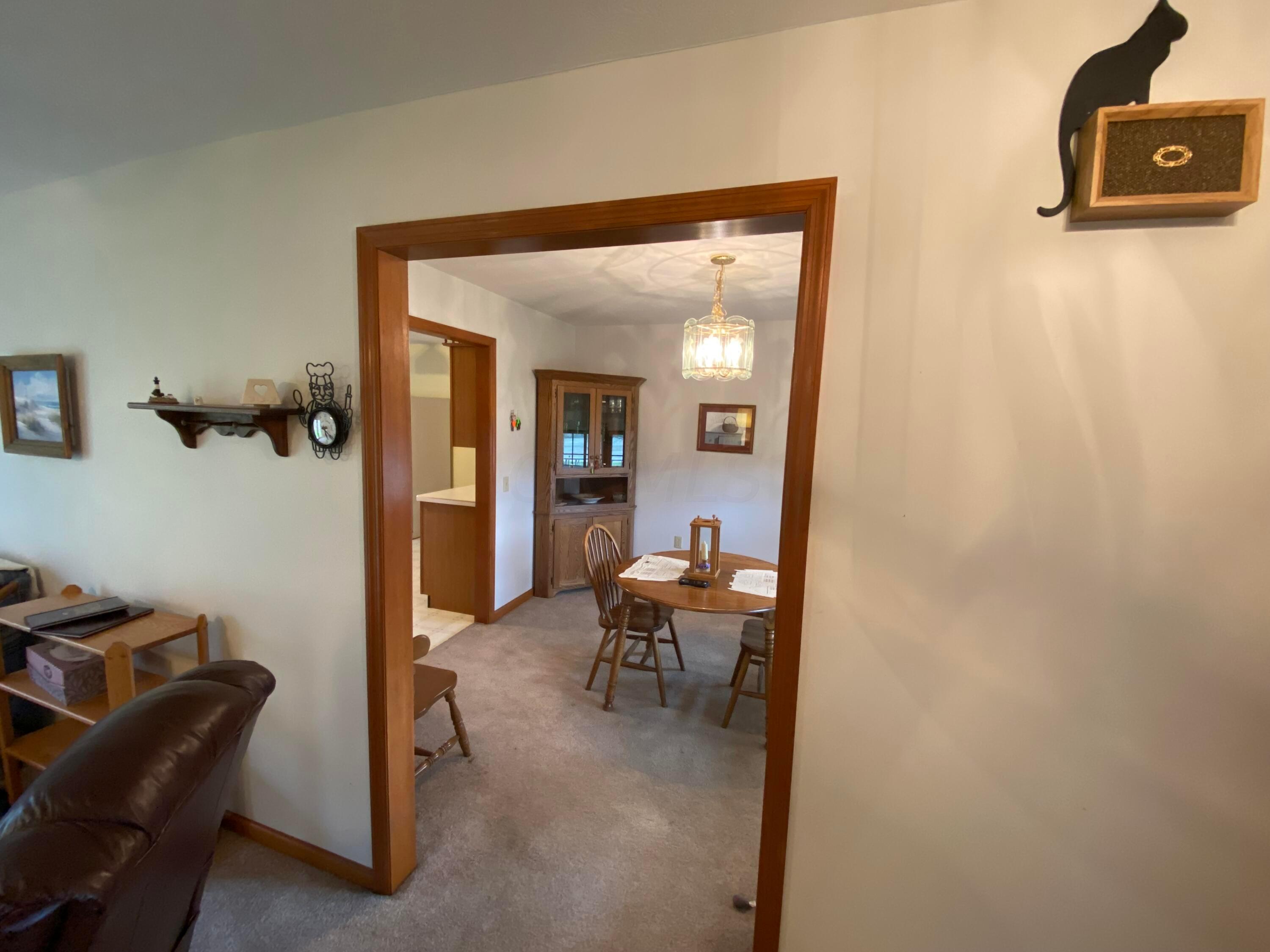 1675 Northridge Road Circleville, OH 43113 - Photo 17 of 49 Dining Entrance