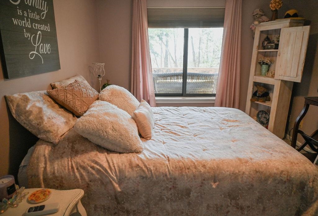 11255 East Fort Road, Unit H1 Suttons Bay, MI 49682 - Photo 19 of 49