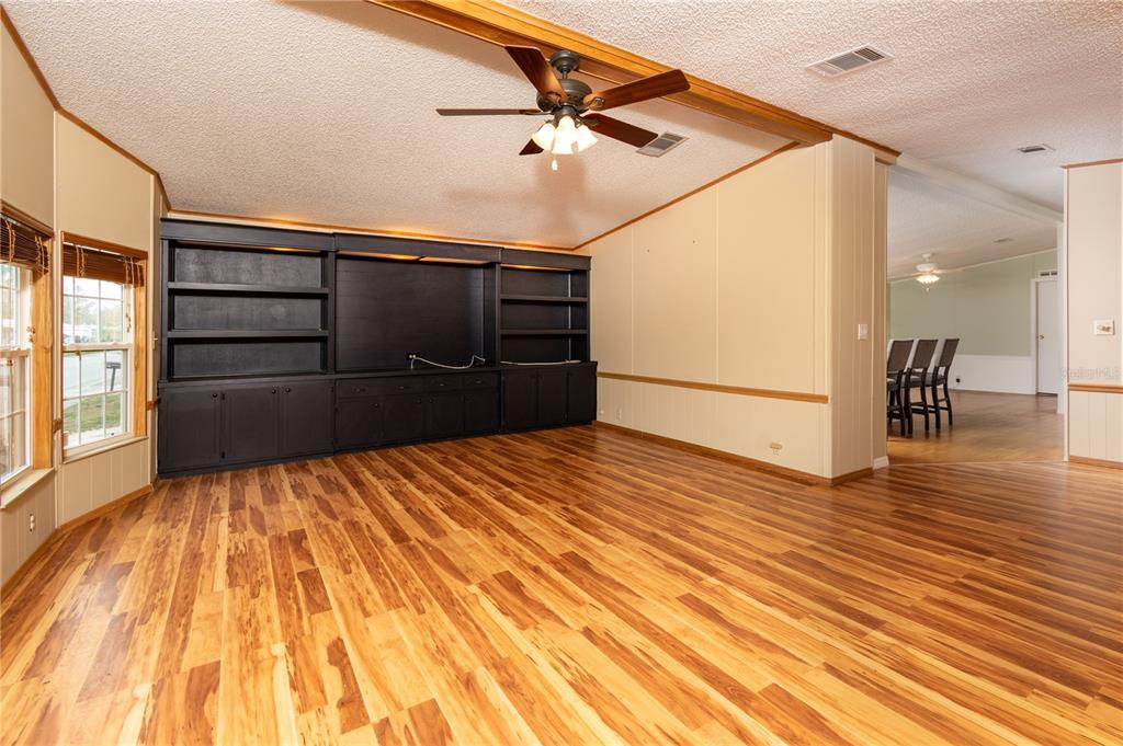 1001 Starkey Road, Unit 82 Largo, FL 33771 - Photo 13 of 47 Gallery Image 13