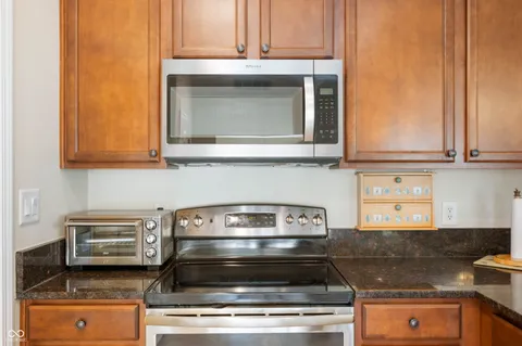 $287,400 | 8887 Stoney Meadow Boulevard, Avon, IN 46123