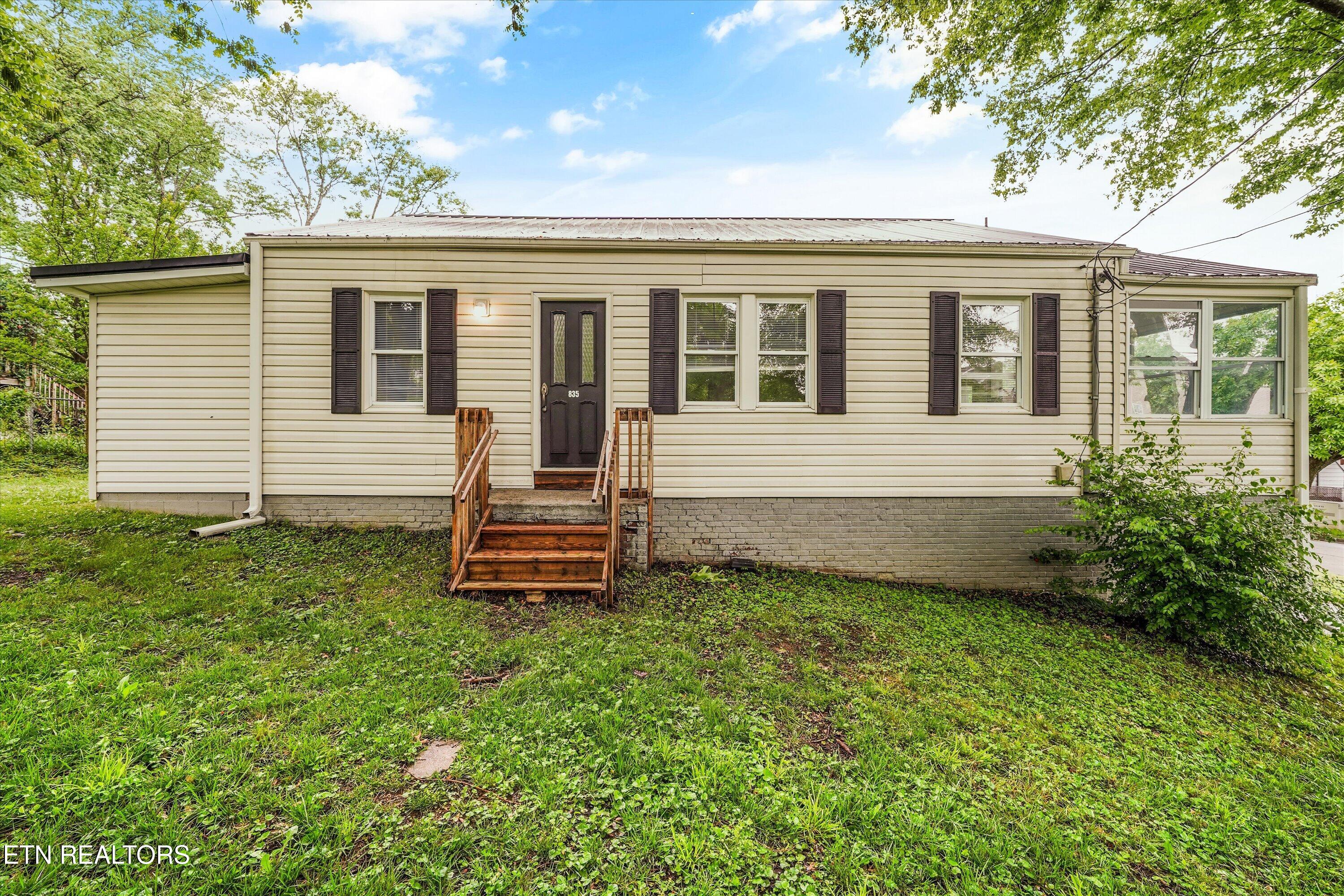 835 East Lincoln Road Alcoa, TN 37701 - Photo 1 of 45 01-835 E Lincoln Rd36