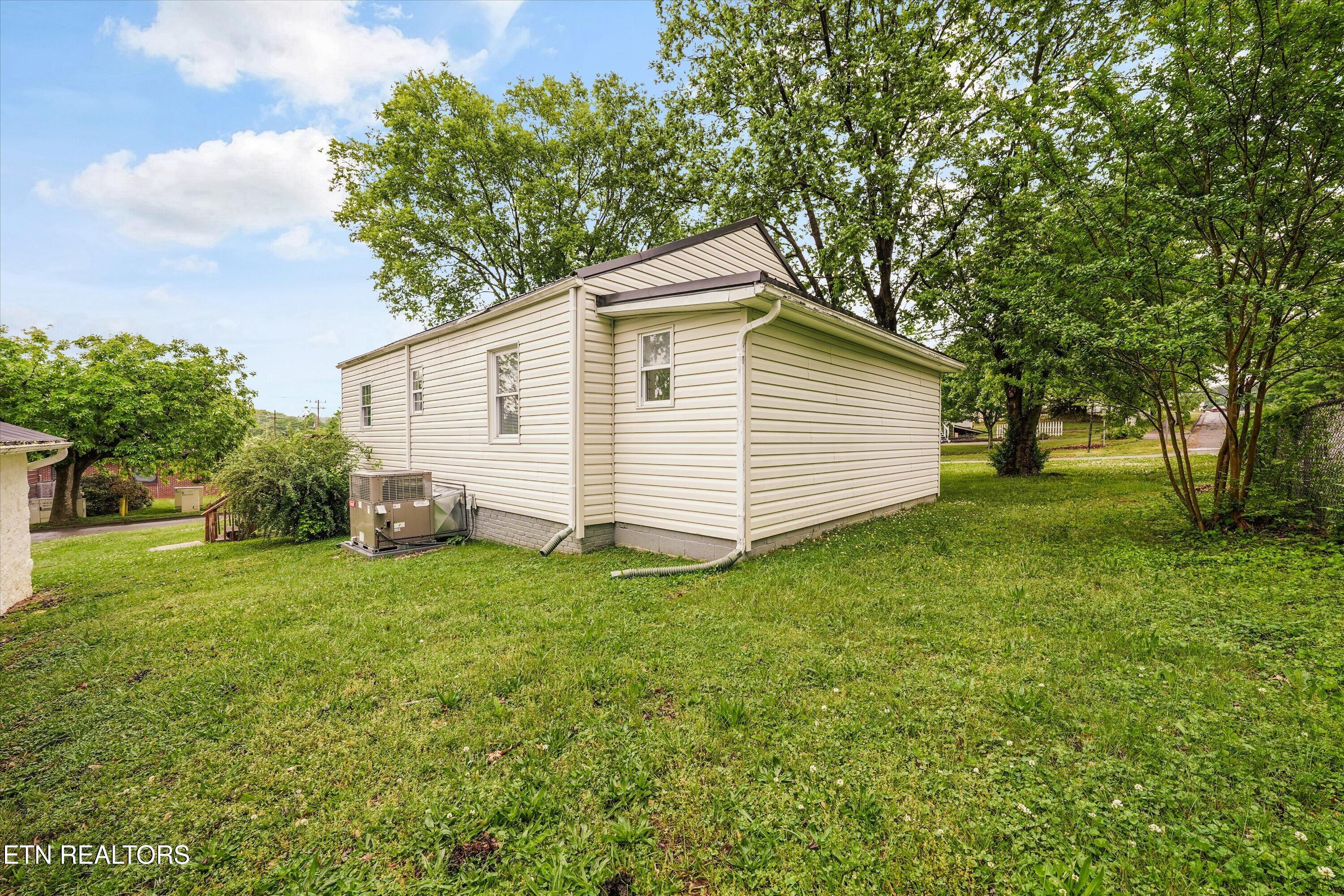 835 East Lincoln Road Alcoa, TN 37701 - Photo 28 of 45 29-835 E Lincoln Rd21