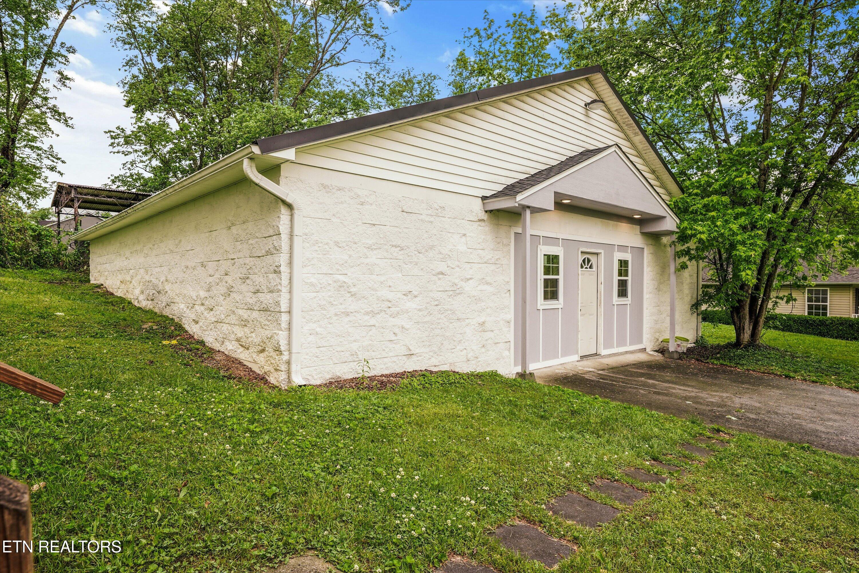 835 East Lincoln Road Alcoa, TN 37701 - Photo 29 of 45 30-835 E Lincoln Rd22