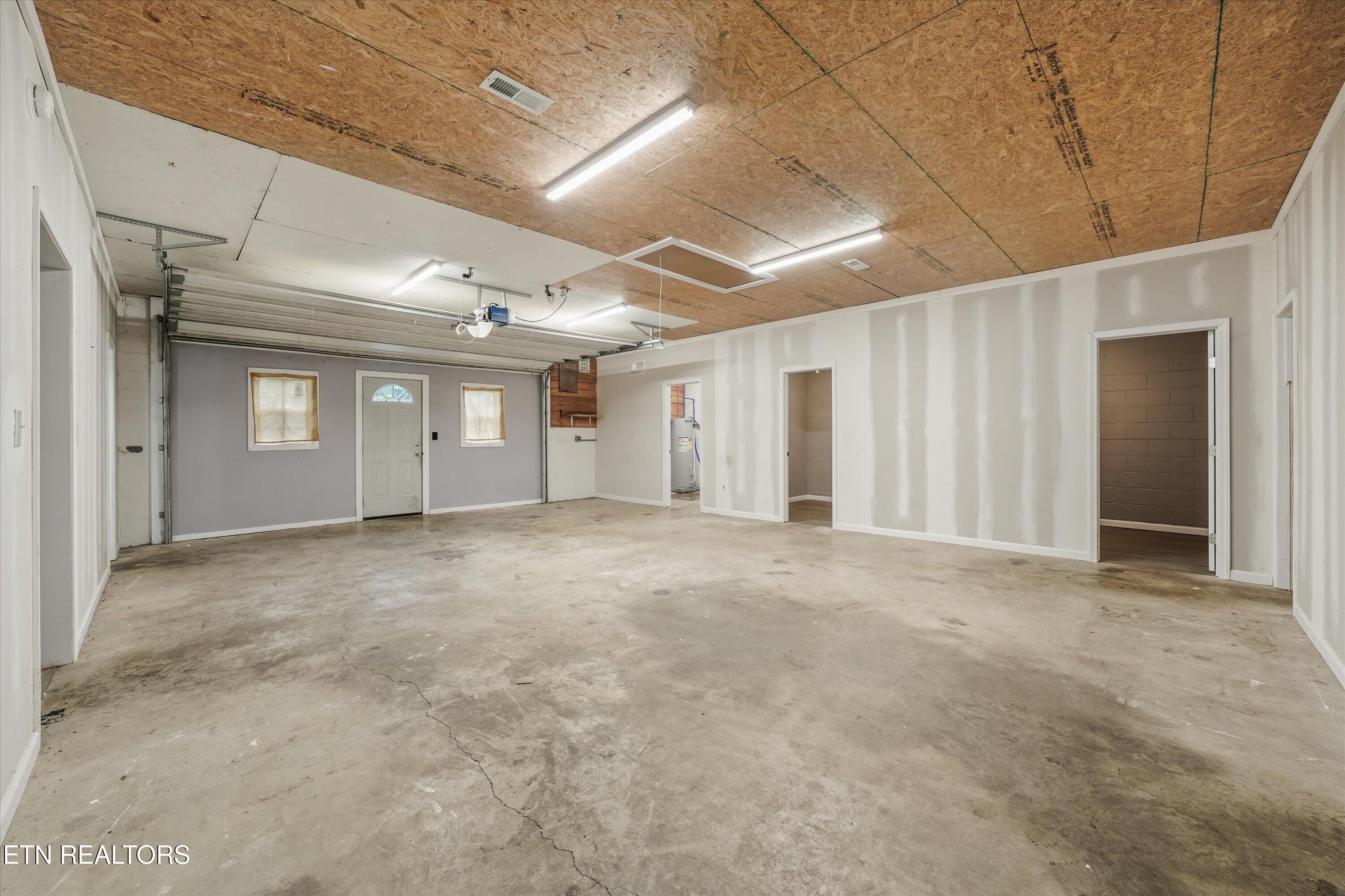 835 East Lincoln Road Alcoa, TN 37701 - Photo 36 of 45 37-835 E Lincoln Rd29