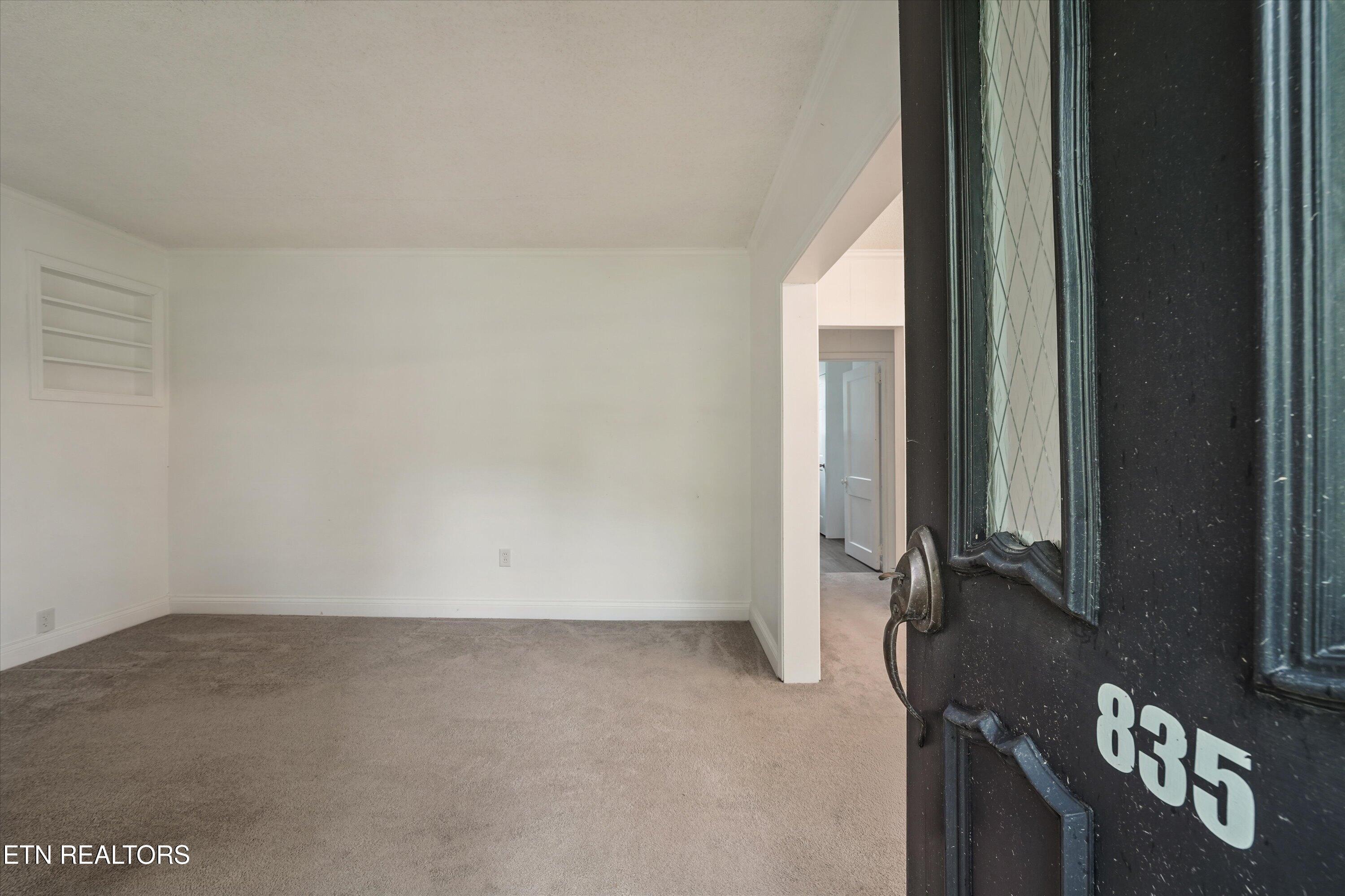 835 East Lincoln Road Alcoa, TN 37701 - Photo 6 of 45 07-835 E Lincoln Rd33