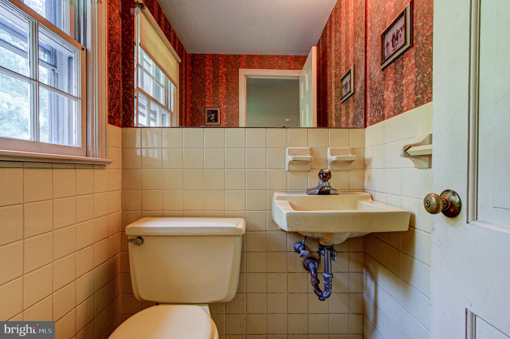 116 Gulph Hills Road Wayne, PA 19087 - Photo 36 of 69 Powder Room