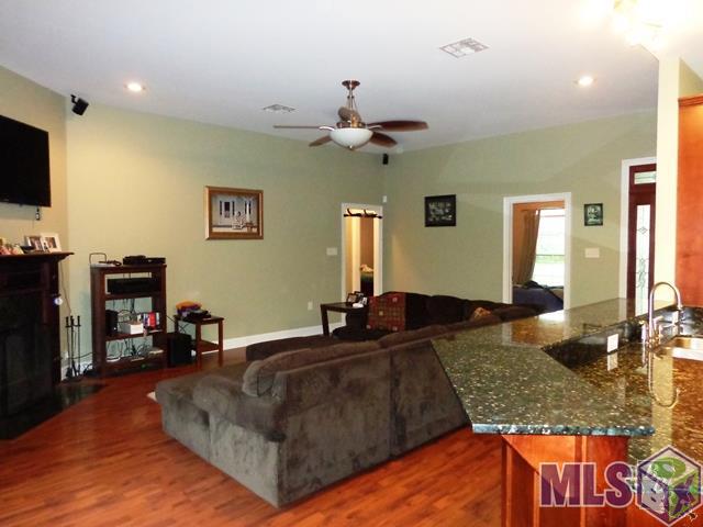 250 Buccaneer Road Gray, LA 70359 - Photo 3 of 17 Additional Lv Rm View