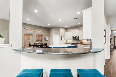 $685,000 | 3503 Urban Woods Trail, Houston, TX 77008