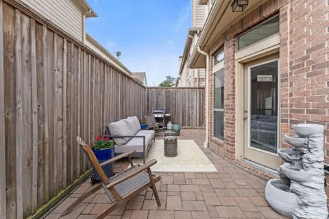 $685,000 | 3503 Urban Woods Trail, Houston, TX 77008