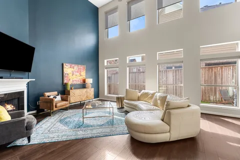 $685,000 | 3503 Urban Woods Trail, Houston, TX 77008