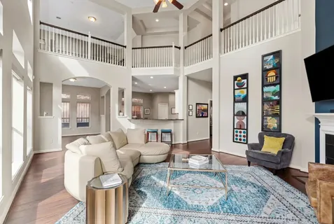 $685,000 | 3503 Urban Woods Trail, Houston, TX 77008