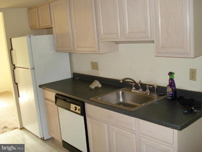 8912 Centerway Road Gaithersburg, MD 20879 - Photo 4 of 11 Kitchen #3