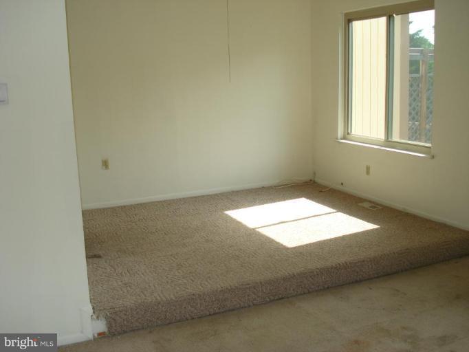 8912 Centerway Road Gaithersburg, MD 20879 - Photo 6 of 11 Dining Room