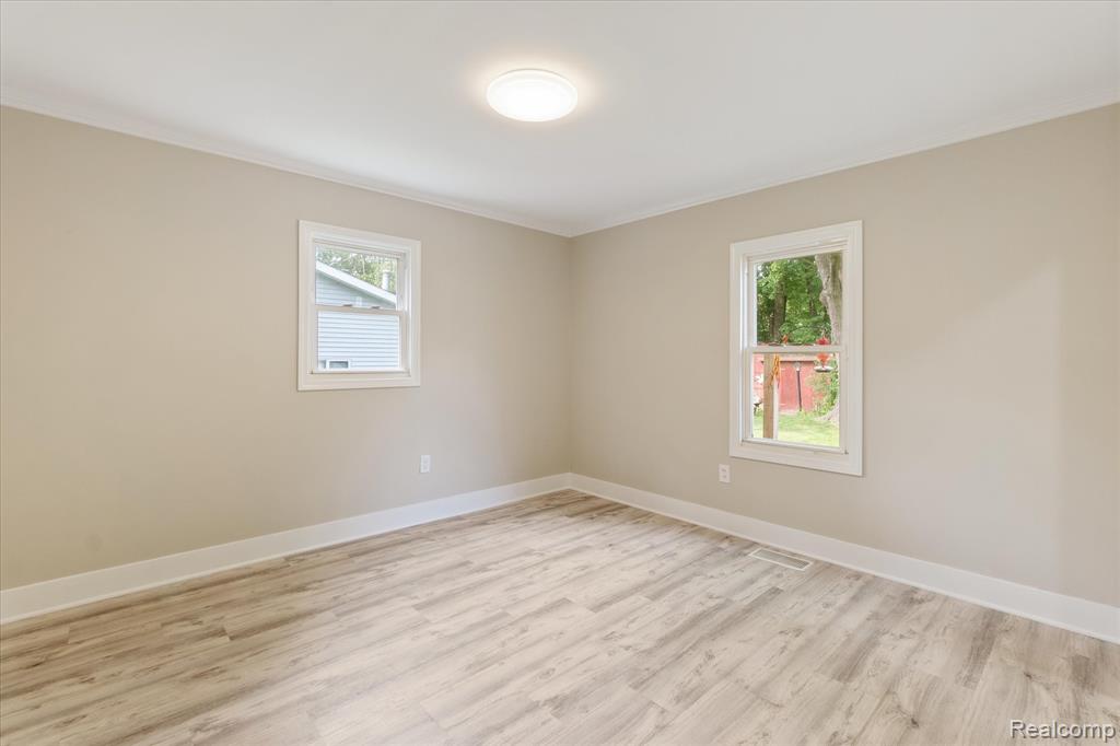 802 Alger Street Howell, MI 48843 - Photo 16 of 40