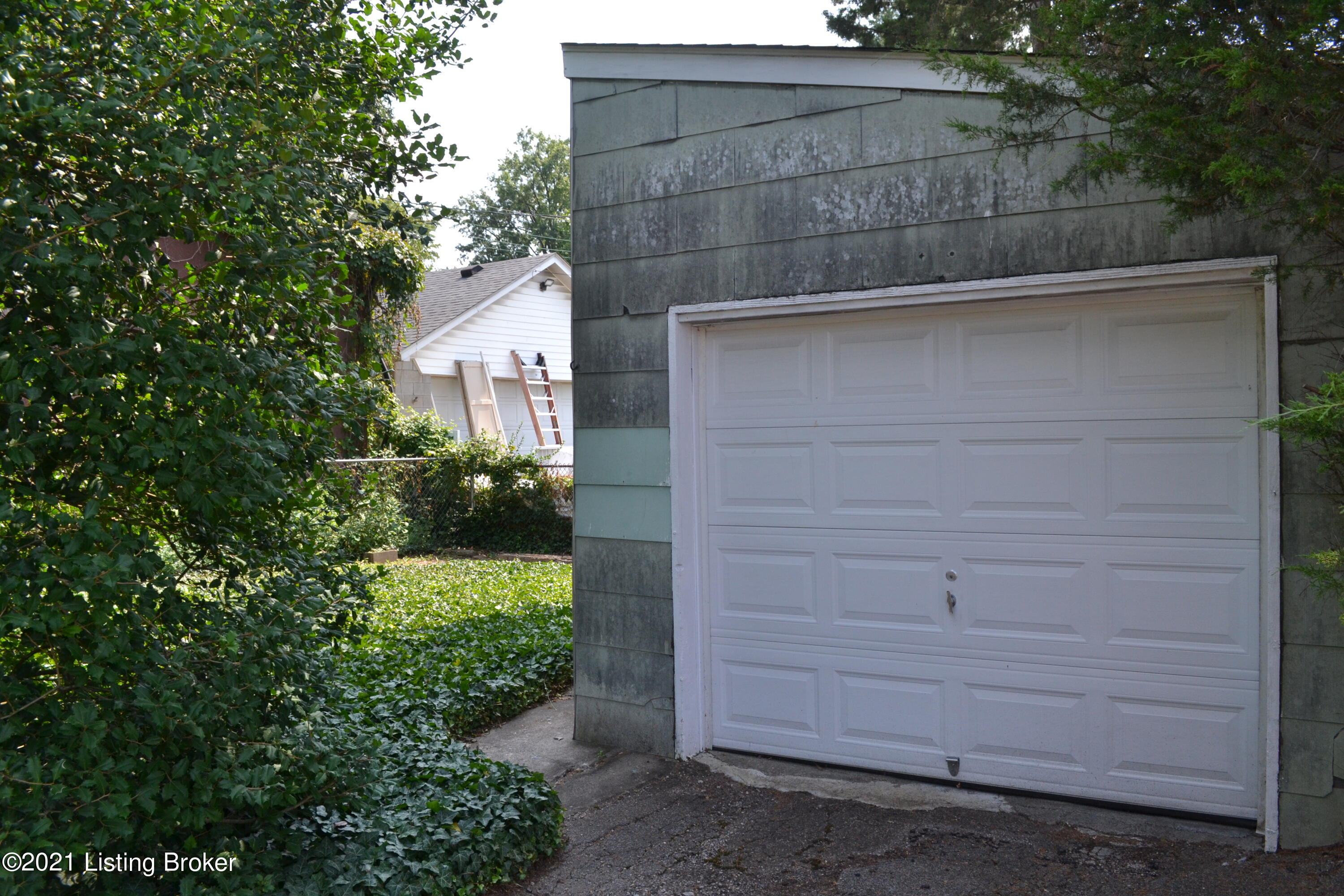1516 Poplar Level Road Louisville, KY 40217 - Photo 33 of 36 DSC_0035