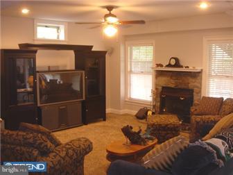 32 Hillendale Road Perkasie, PA 18944 - Photo 5 of 12 Gallery Image 5