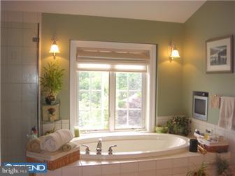 32 Hillendale Road Perkasie, PA 18944 - Photo 7 of 12 Gallery Image 7