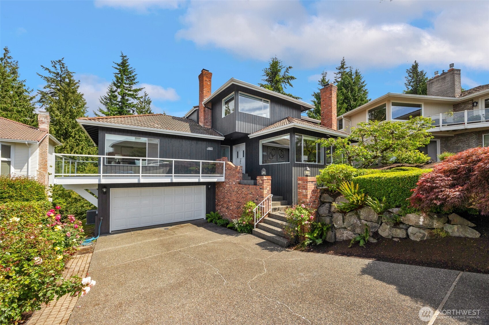 1623 Edgemoor Lane Everett, WA 98203 - Photo 1 of 37