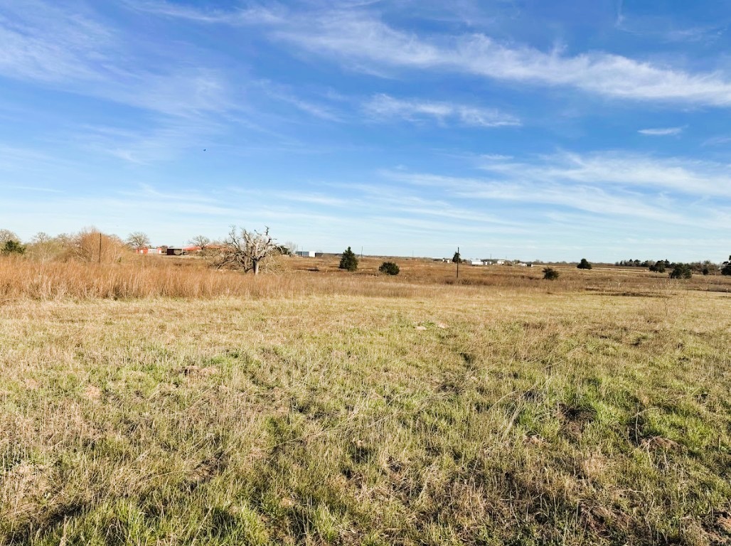 3902 County Road 270 Cameron, TX 76520 - Photo 6 of 36 a view of an ocean