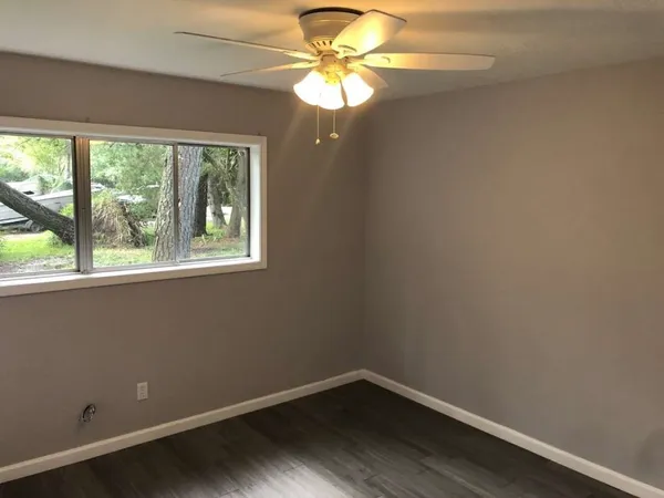 $1,999 | 3515 Elm Drive, Dickinson, TX 77539