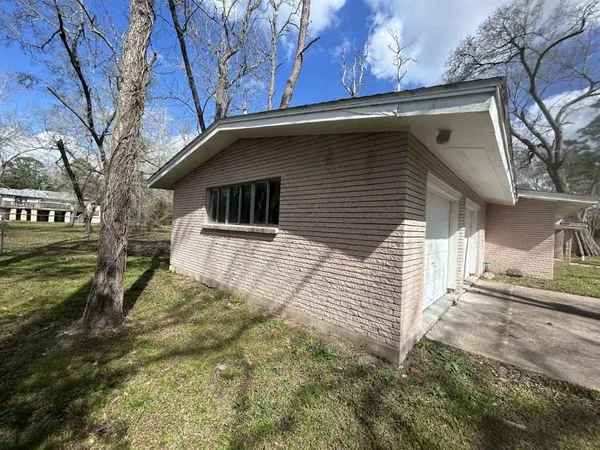 $1,999 | 3515 Elm Drive, Dickinson, TX 77539