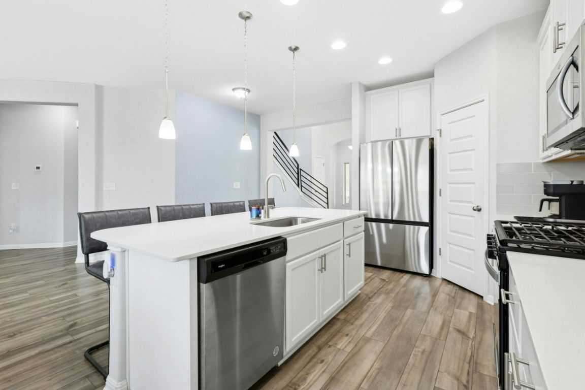 242 Backstays Loop Kyle, TX 78640 - Photo 16 of 36 Gas for cooking and substantial prep space.