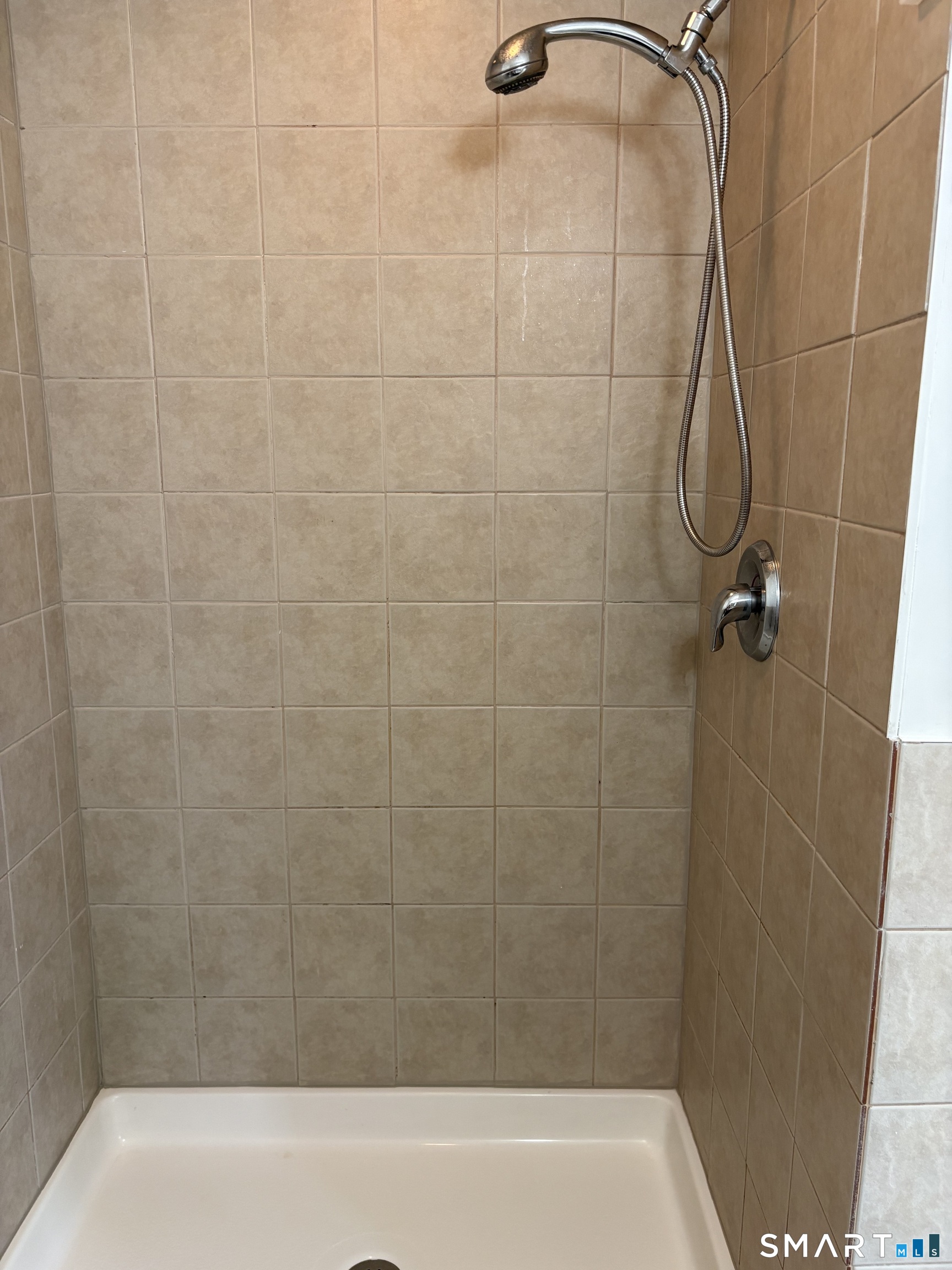 57 Dodgingtown Road, Unit 2 Newtown, CT 06470 - Photo 3 of 6 Gallery Image 3